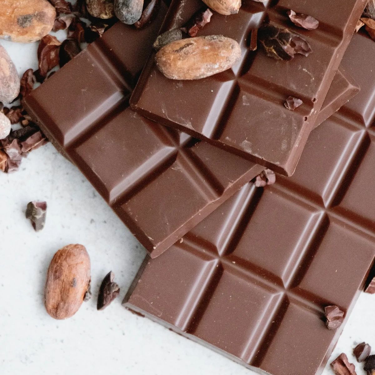 BChocolates's tweet photo. Tip of the day: To enhance the flavor of your chocolate, let it melt on your tongue instead of chewing it right away. This allows the complex flavors to develop fully. Give it a try! https://t.co/7Uc3ZJyOLB