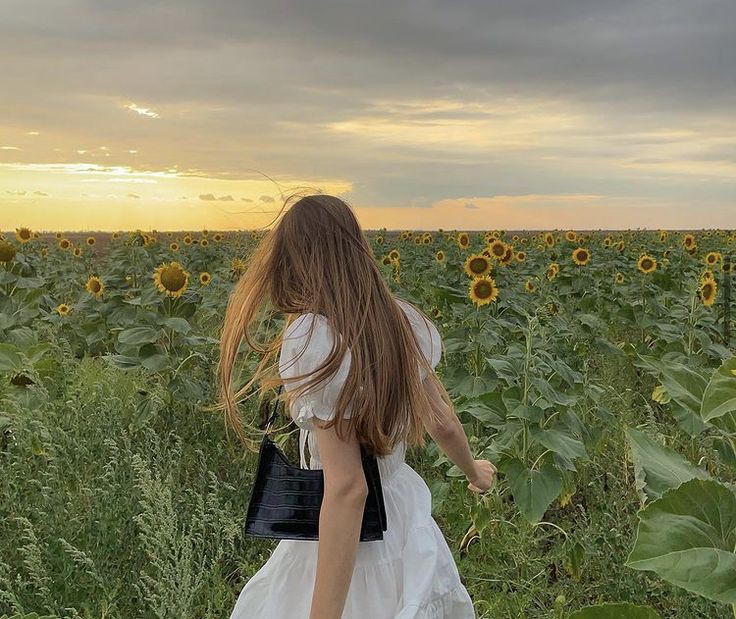 modestyinspo's tweet photo. Dios la ha vestido de lino fino, limpio y brillante. 🤍✨ https://t.co/l8GWcDSgeA