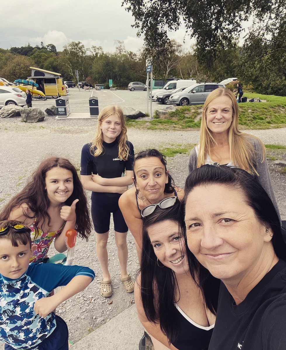 MissBlodynTatws's tweet photo. Cold, dramatic swim tonight! Schoolโs out and we dipped! Letโs hope the weather realises itโs summer too ๐
#oer #nofio #coldswim #friends #Swim #padarn #llyn #cold https://t.co/Ww4DYEDyKM