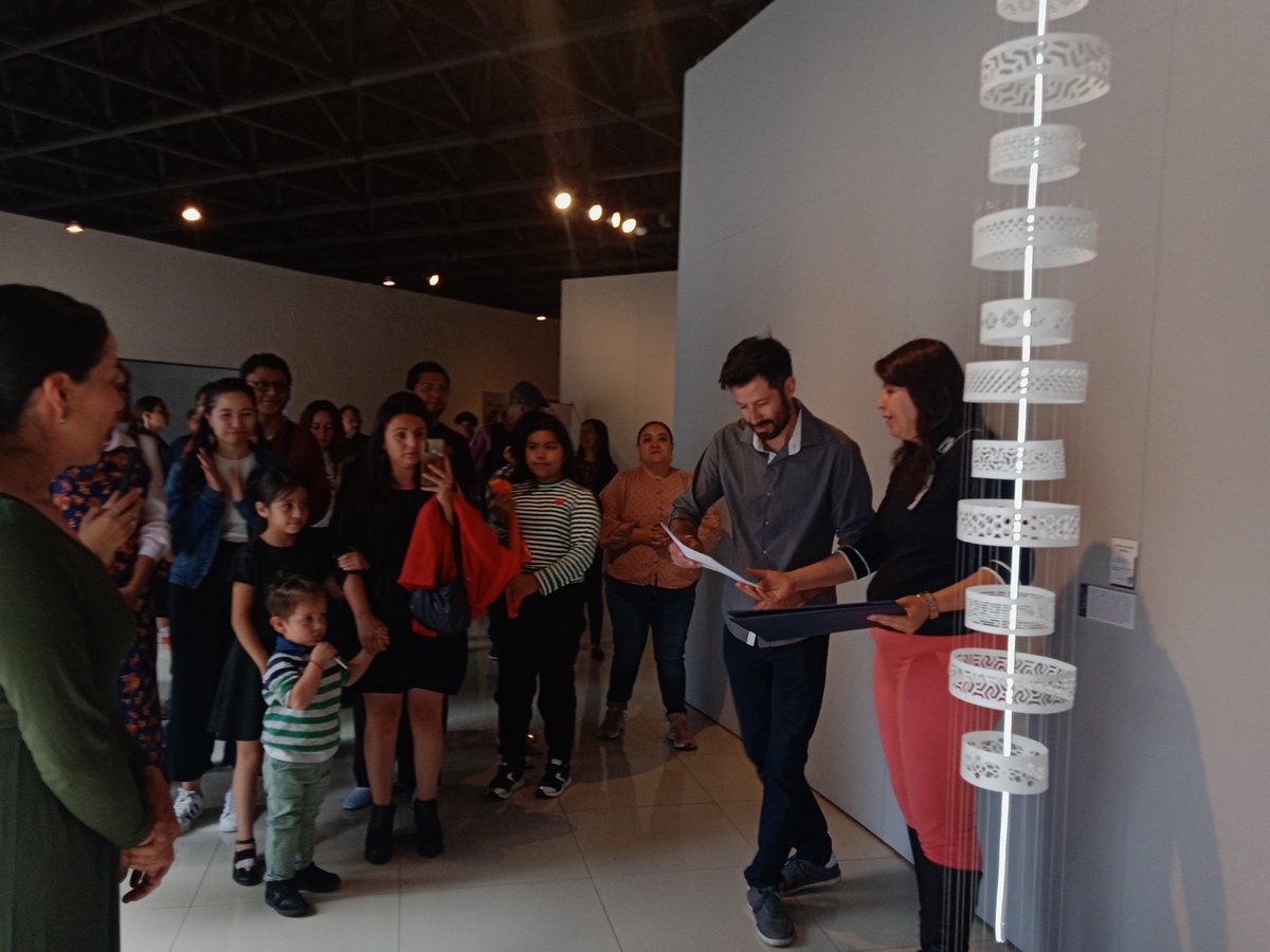 MUGAMTB1's tweet photo. Como parte de los trabajos de la 13a. Jornada de la Escuela de la Plástica Mexiquense, se inauguró "Telarañas. Instalación",  18 trabajos, dirigidos por la Maestra Natasha Gray.
Visita #MuseoGaleríaArteMexiquenseTorresBicentenario https://t.co/M6t9hIidvc