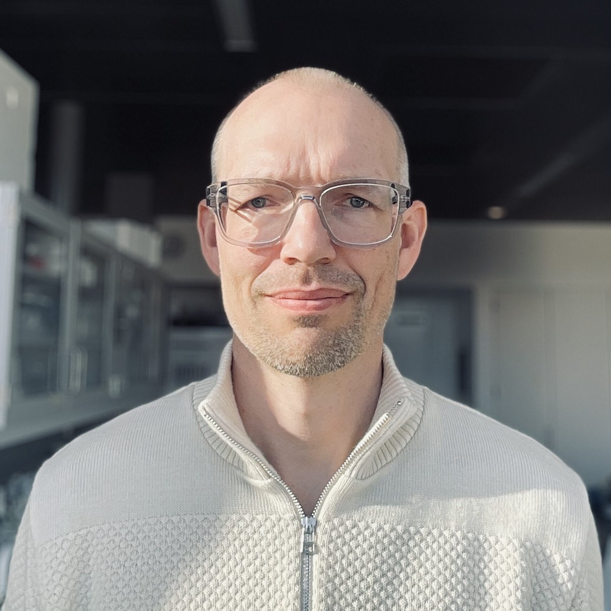 How does #HepatitisCVirus hide from the immune system?

Dr. Jeppe Vinther's (<a href="/VintherJeppe/">Jeppe Vinther</a>) team at <a href="/UCPH_Research/">University of Copenhagen Research</a> investigated the role of RNA flavin adenine dinucleotide capping. 🧢

📎 <a href="/Nature/">nature</a>: go.nature.com/44y6qve
🎧: bit.ly/46WkEIc