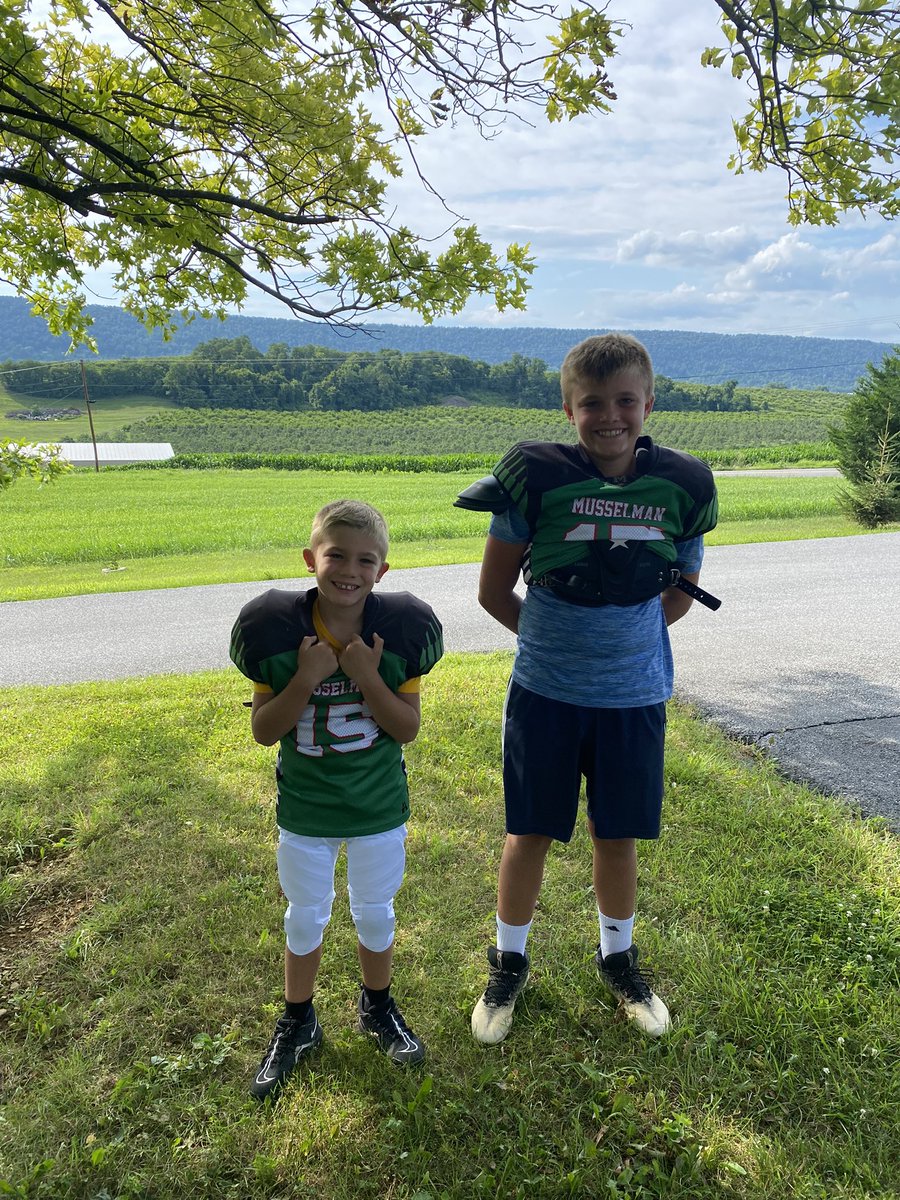 CoachBThomas's tweet photo. First ever practice together!
Super proud of these two and the young men that they are growing up to be!
🏈 https://t.co/opvMS1ymvf