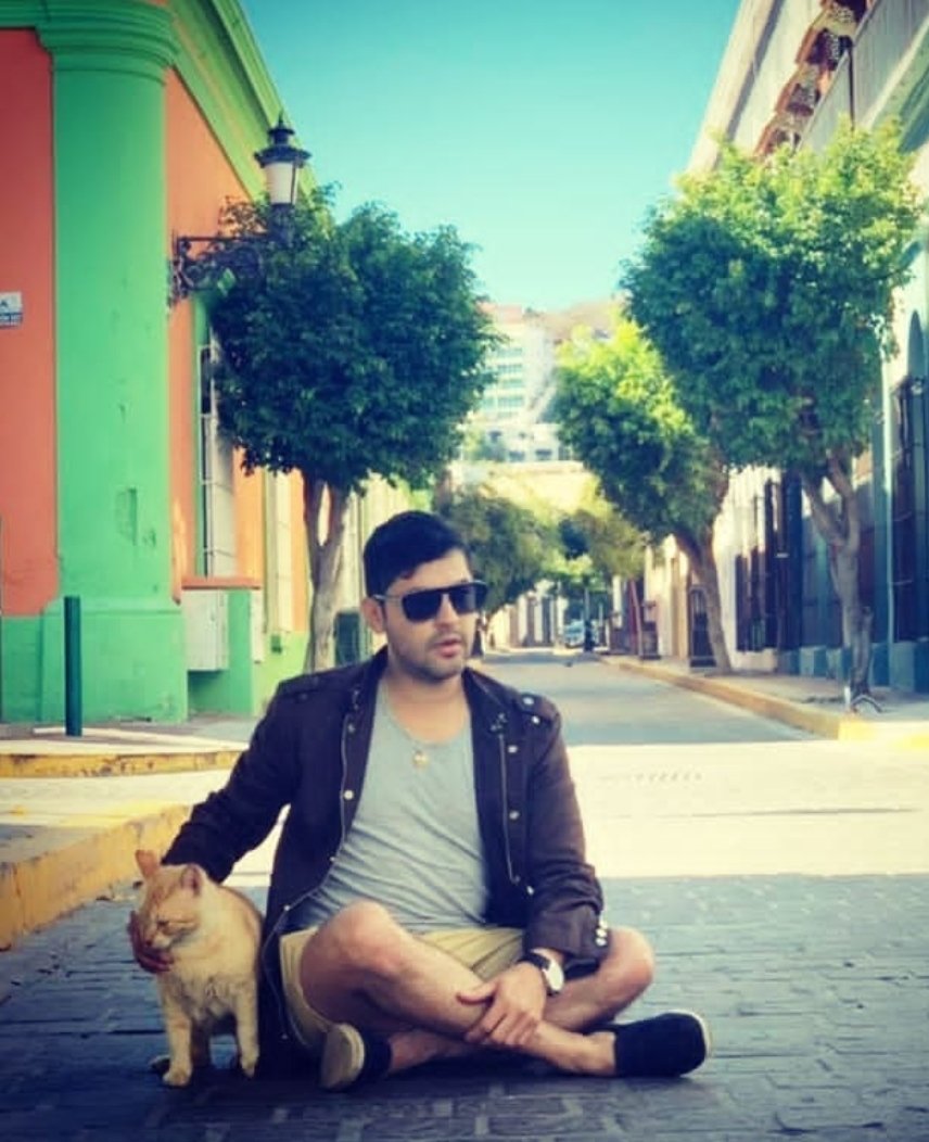 AdrianVarelaMX's tweet photo. #podergatuno https://t.co/T0f5uvO6wq