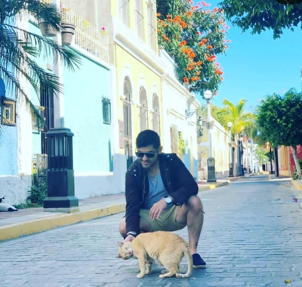AdrianVarelaMX's tweet photo. #podergatuno https://t.co/T0f5uvO6wq