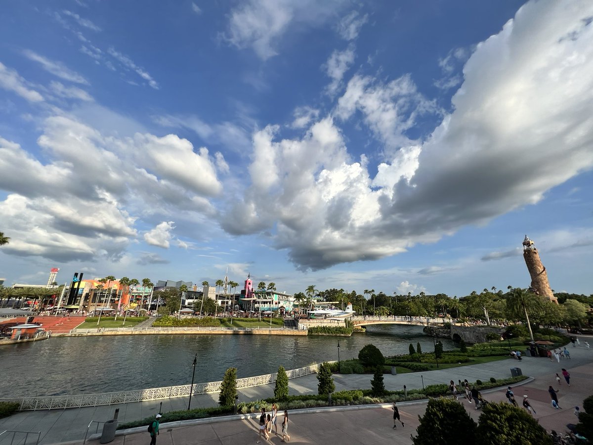 insideuniversal's tweet photo. #universalviews @HardRockOrlando @UniversalORL https://t.co/GlyIb3r7nY