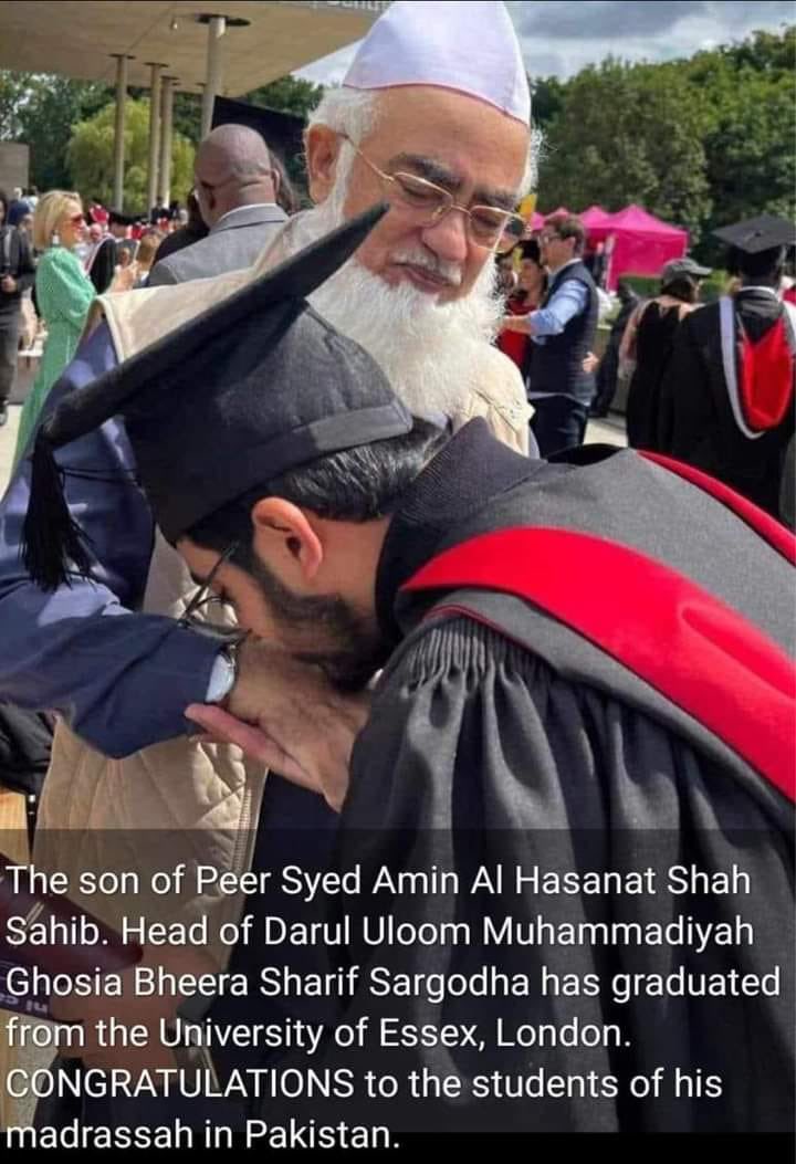 SaarangSoomro's tweet photo. پیر صاحب اپنے بیٹے کو بھی مدرسے سے پڑھاکر اپنا فرض ادا کرتے یا مدرسے صرف آپ کے مریدوں اور غریبوں کے بچوں کے لیے ہیں؟ 

امید کرنی چاہیے کہ ہمارے لوگ ان پیروں، گدینشینوں سے نکلیں گے یا نہیں؟؟ https://t.co/hSlvKqGn65
