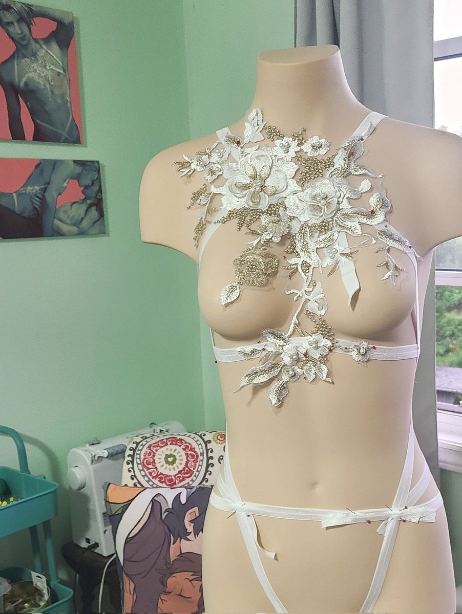 Working on an order! 
Lots of tiny pins holding the whole thing together at the moment! 🗡😅

#lingerie #genderneutral #whiteandgold #handmade #bluepinkpeach