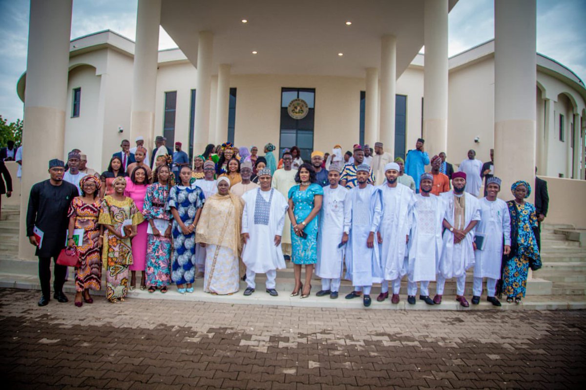 KIF 5.0 ends on a high note! Earlier today, the Class of Phoenix had their graduation ceremony to mark the conclusion of the 5th cohort of the Kashim Ibrahim Fellowship. In attendance was The Governor of Kaduna State (@GovKaduna), H.E Senator Uba Sani (@ubasanius),… (1/7)