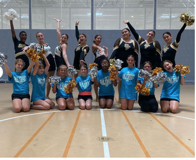 ExperienceOFHS's tweet photo. The @OakForestDance team has been working hard with the #YouthDanceCamp in order to prepare them for their performance at the @WCThunderbolts game last night! Congrats to all the performers and to our OF Dance team! #TheBengalWay #1stperformance https://t.co/tEQutBWB8p
