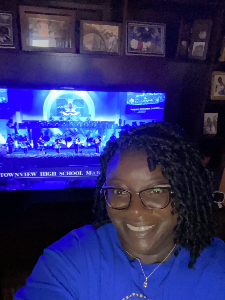 scb81271's tweet photo. All hyped up for Jesus and the #dfj2023 women's conference! #ocbf @PriscillaShirer @ChrystalHurst https://t.co/TptNK2R8rg