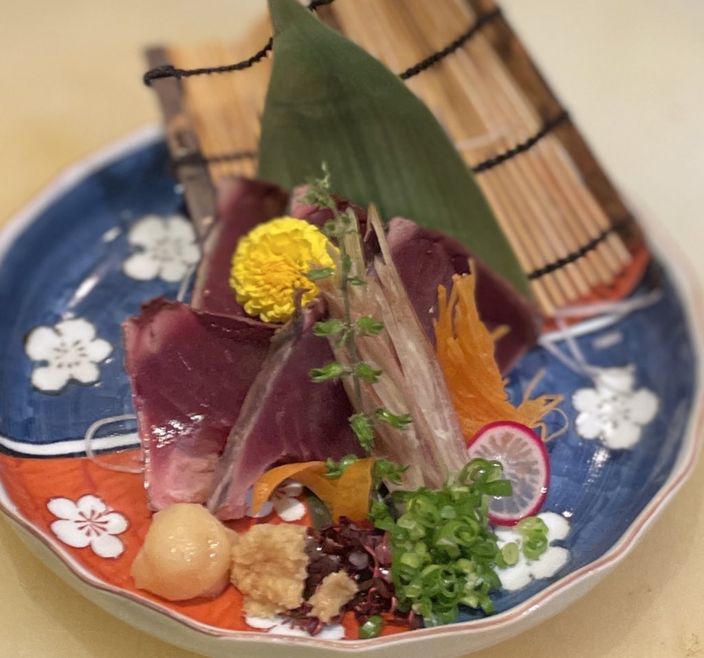tsukimuraDining's tweet photo. おはようございます☁️
昨日も沢山のお客様に御来店頂きました。本当にありがとうございます🙇‍♀️本日もご予約沢山頂いております😊今週最後の営業です！今日も気合いを入れて頑張ります💪🔥
本日もよろしくお願いします🙇‍♂️ https://t.co/Bbvn1eUVrH