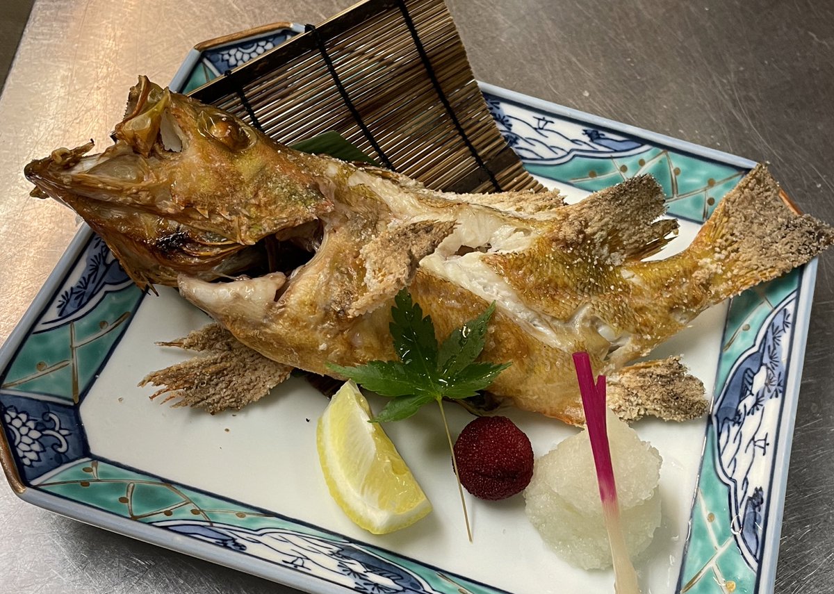tsukimuraDining's tweet photo. おはようございます☁️
昨日も沢山のお客様に御来店頂きました。本当にありがとうございます🙇‍♀️本日もご予約沢山頂いております😊今週最後の営業です！今日も気合いを入れて頑張ります💪🔥
本日もよろしくお願いします🙇‍♂️ https://t.co/Bbvn1eUVrH