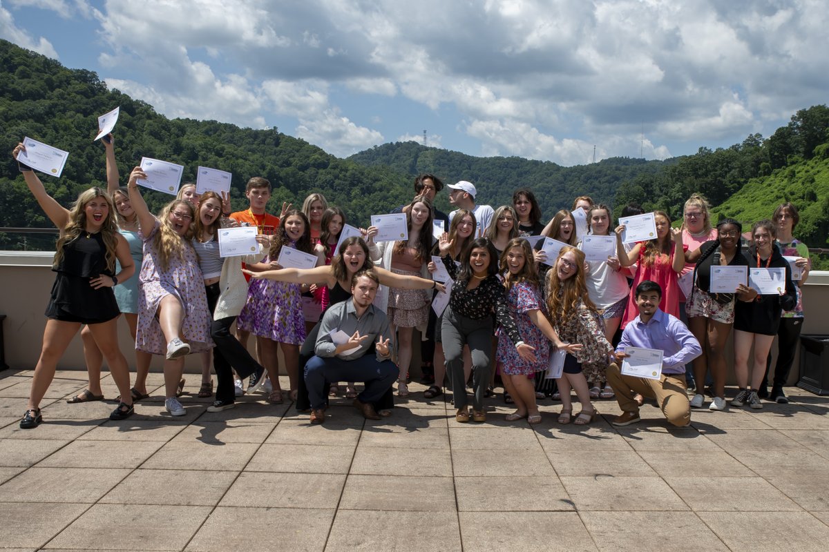 The Appalachian Nursing Academy is a wrap for 2023! We celebrated our students today after a jam-packed two weeks of learning and fun! Thanks to all those who made this possible. @upikebears @pmcpikeville @ARHHealthcare @BSCTC05 @GalenCollege @UnionCollegeKY @eku