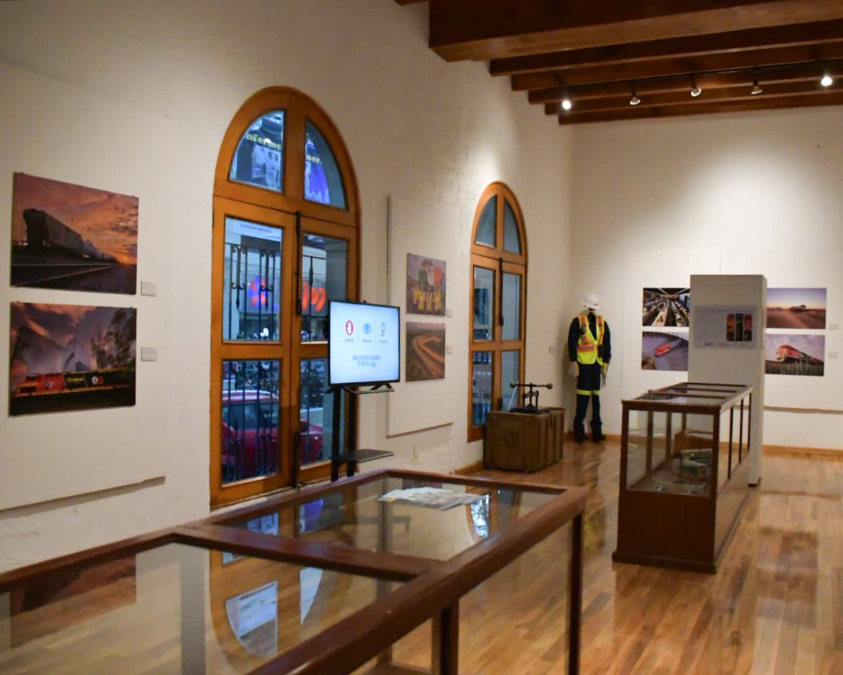 FerrovalleMX's tweet photo. El día de hoy inauguramos la exhibición "El sistema ferroviario y su importancia en el desarrollo de México", para dar la relevancia de los ferrocarriles en la zona industrial de Azcapotzalco y el impulso al crecimiento económico del país. #Ferrovalle https://t.co/cXCz4s4o3Y