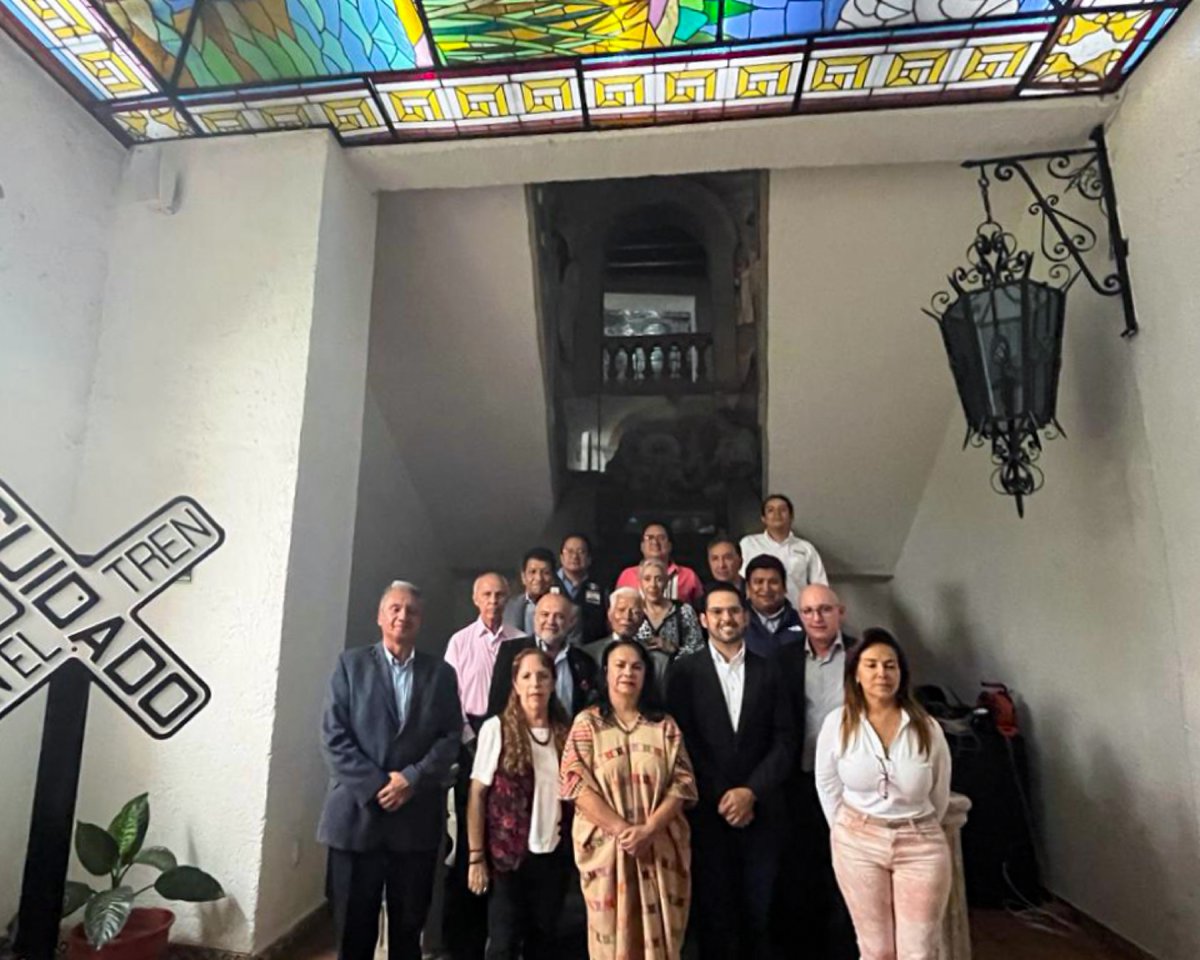 FerrovalleMX's tweet photo. El día de hoy inauguramos la exhibición "El sistema ferroviario y su importancia en el desarrollo de México", para dar la relevancia de los ferrocarriles en la zona industrial de Azcapotzalco y el impulso al crecimiento económico del país. #Ferrovalle https://t.co/cXCz4s4o3Y