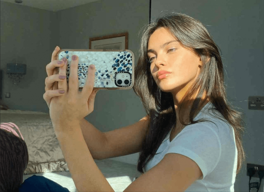 zazoomblog's tweet image. TikToker 17enne svela quanto guadagna: “Non ha senso studiare” Scoppia la bufera - #TikToker #17enne #svela #quanto zazoom.it/2023-07-22/tik…
