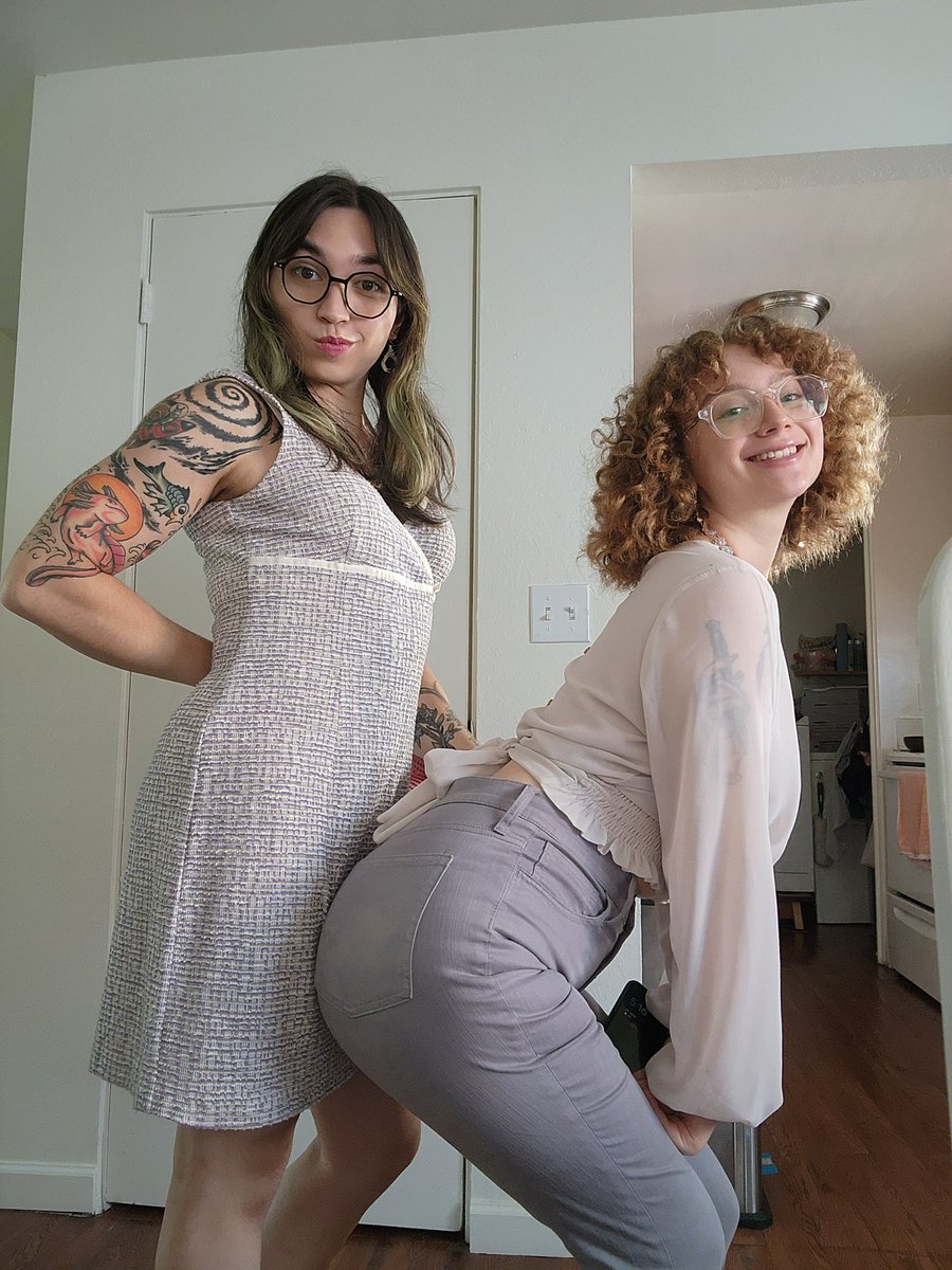 EntropicEnby's tweet image. This is how I look rolling up to a wine tasting with M on my ID 😘