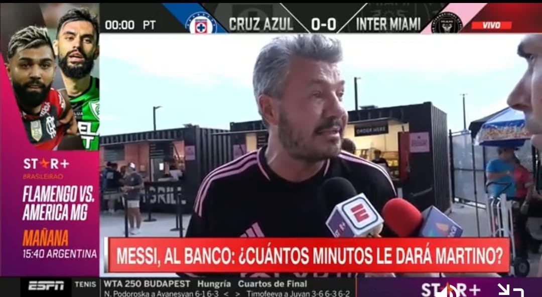 Me conecto para recordarles que con el dólar a $30, Marcelo Tinelli lloraba por el precio de la lechuga y pedía que "hagan algo". En este momento, con el dólar $528 y 45% de pobreza, el mismo Tinelli, fundador de la Mesa del Hambre, está en Miami viendo el debut de Messi. CHANTA.