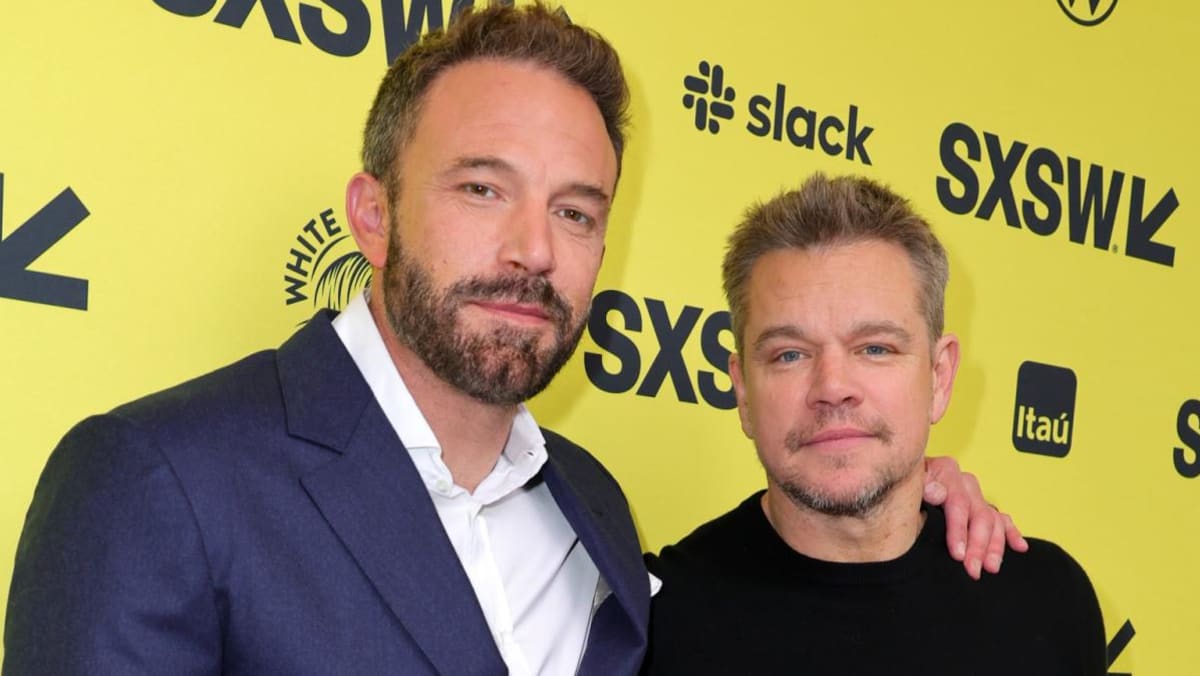 Matt Damon says his father's death changed his relationship with Ben Affleck https://t.co/aDfHE1sHDY https://t.co/3B0t72r81i