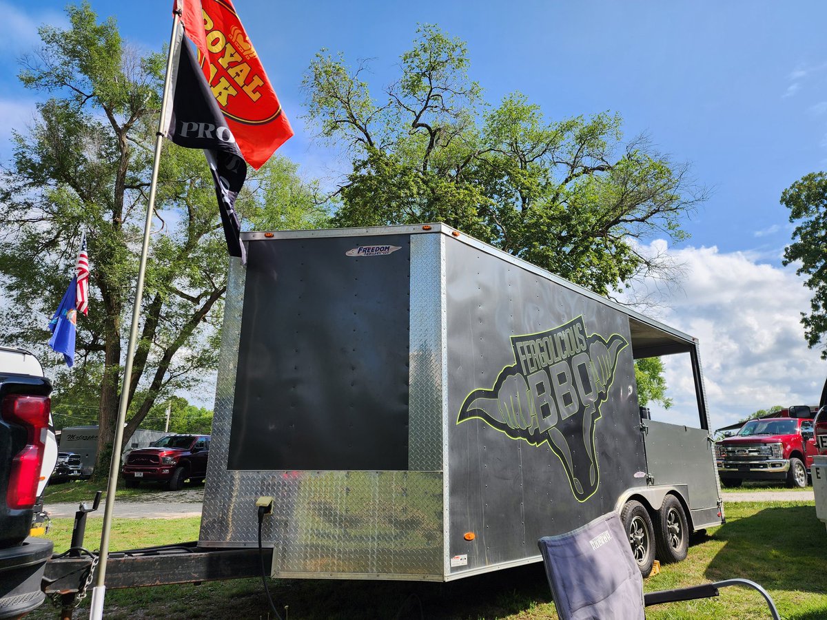 All set up and settled in for another double &amp; one meat rib weekend in Osceola,  MO!  

#fergdoinfergthings #fergoliciousbbqworldwide #proudsoulsbbqkc #teamproudsouls #proudsoulsbbqandprovisions #kingdomofQ #northland  #kansascity #royaloakcharcoal #prairiefresh #yodersmokers