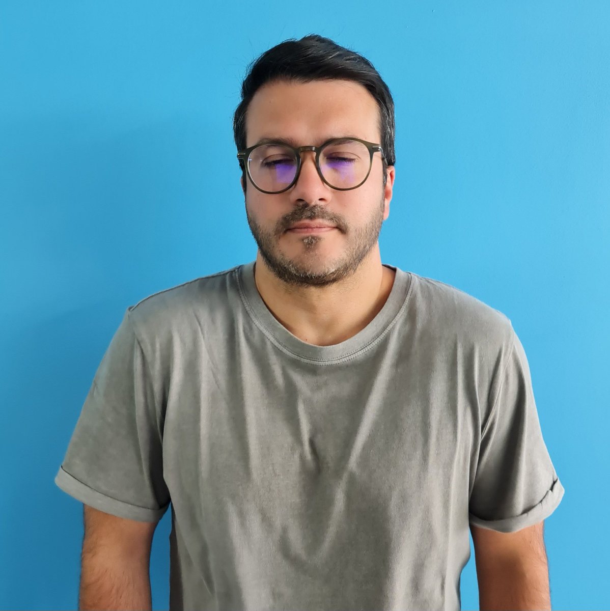 AlejoAriasA's tweet photo. Nuevas foticos para el podcast... 🫣🤓✌🏻
#UnPocoGeek https://t.co/yg78Y9Gt91