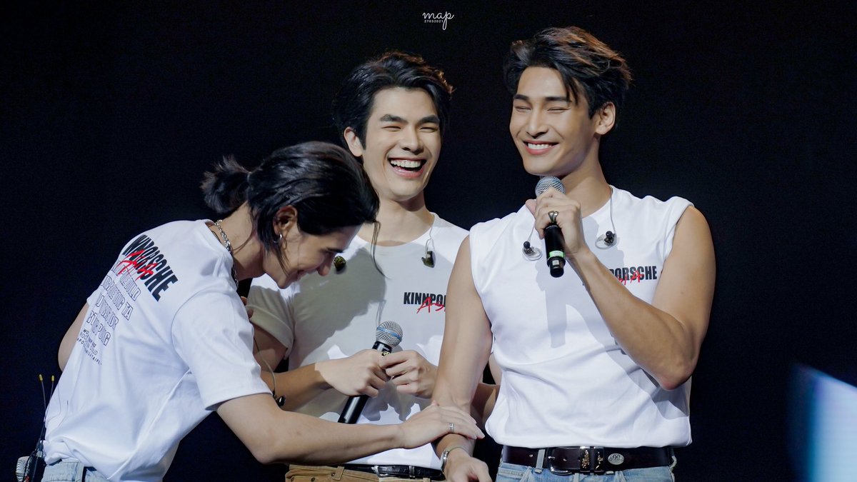 bbriea_'s tweet photo. oh don’t you miss this mileapojeff trio? :( https://t.co/hYOoCpHfQZ