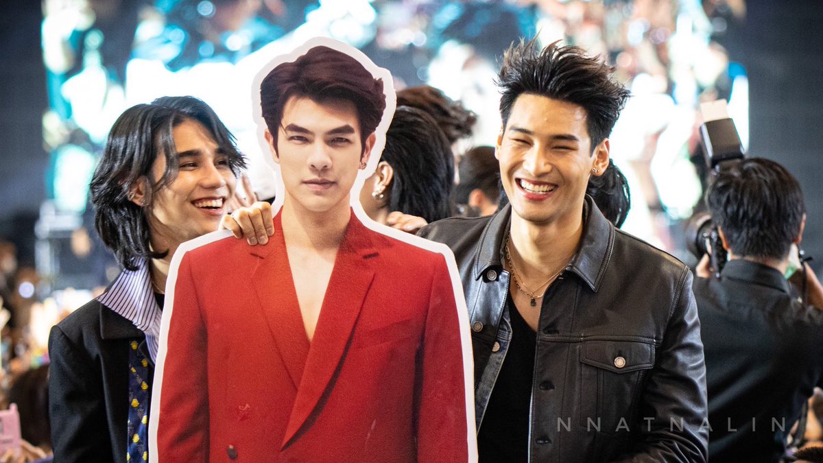 bbriea_'s tweet photo. oh don’t you miss this mileapojeff trio? :( https://t.co/hYOoCpHfQZ