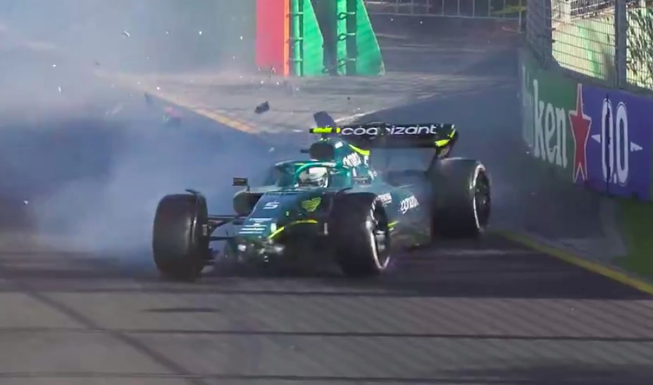 Formula0_versee's tweet photo. 41/61

@Yuki_Fzero (@RBR_F0) COMPLETA SUA DESASTROSA RACE WEEK BATENDO EM @Sergioperezero (@AstonMartinF0) E AMBOS ABANDONAM A CORRIDA!!!! 

@mv33_formula0 ultrapassa @LandoNorris_F0 e já começa a aproximar de @CharlesLecF1V (@McLaren_ZERO)

@KR7Formula0 (@williamsfzero) P8!!! https://t.co/C0rjJZkVoP