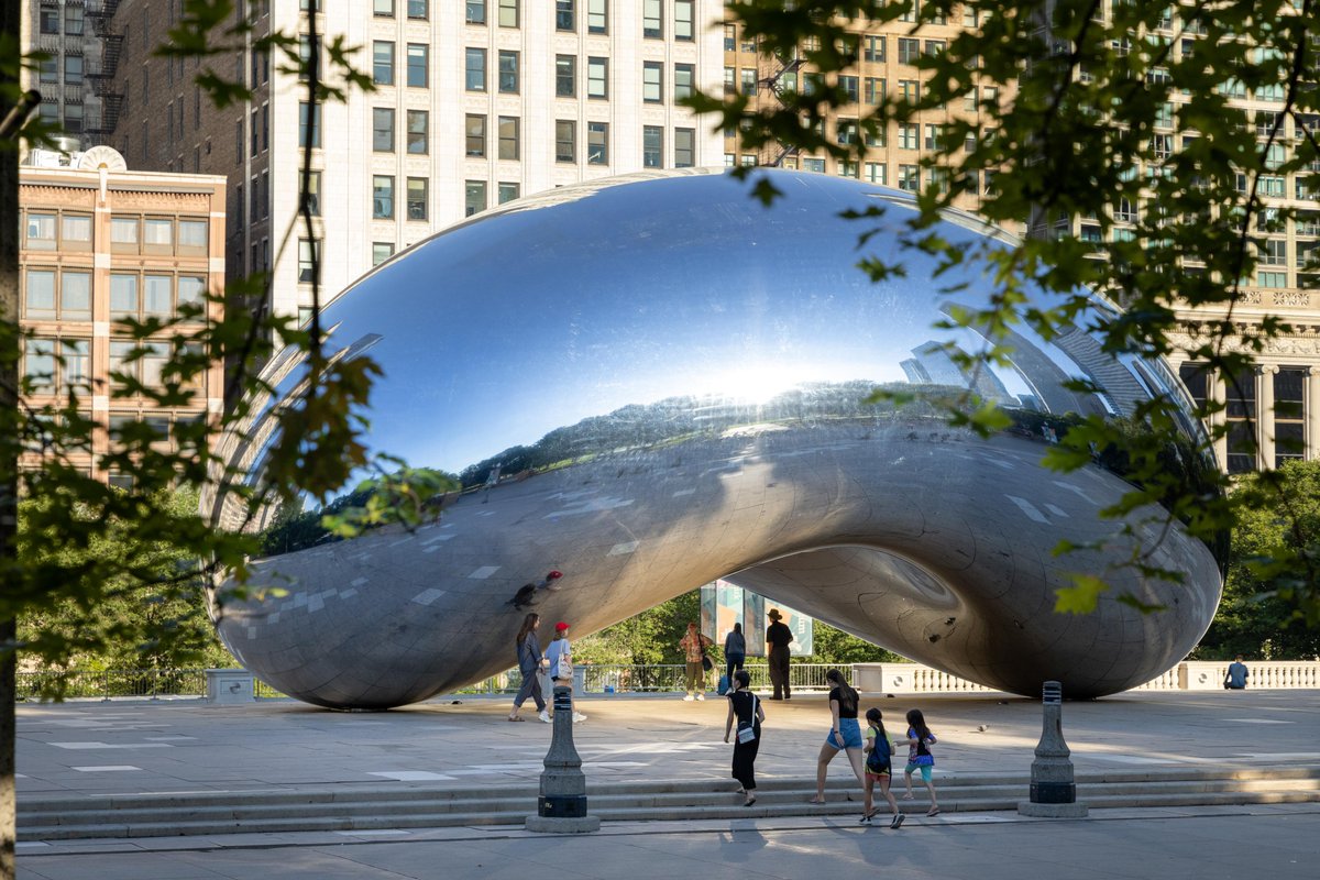 ChooseChicagoMx's tweet photo. Una parte increíble y divertida de Millennium Park es la Crown Fountain. ⛲️
 Haz clic aquí para obtener una guía del Millennium Park de Chicago: https://t.co/Xx6QlM2s9U
#ChicagoGOandKnow #Chicago #ChooseChicago https://t.co/XBEE4gGFK9