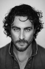 aphotomama's tweet photo. New obsession 😍 Laurence O'Fuarain #TheWitcher #BloodOrigin https://t.co/gkEeiTYsgK
