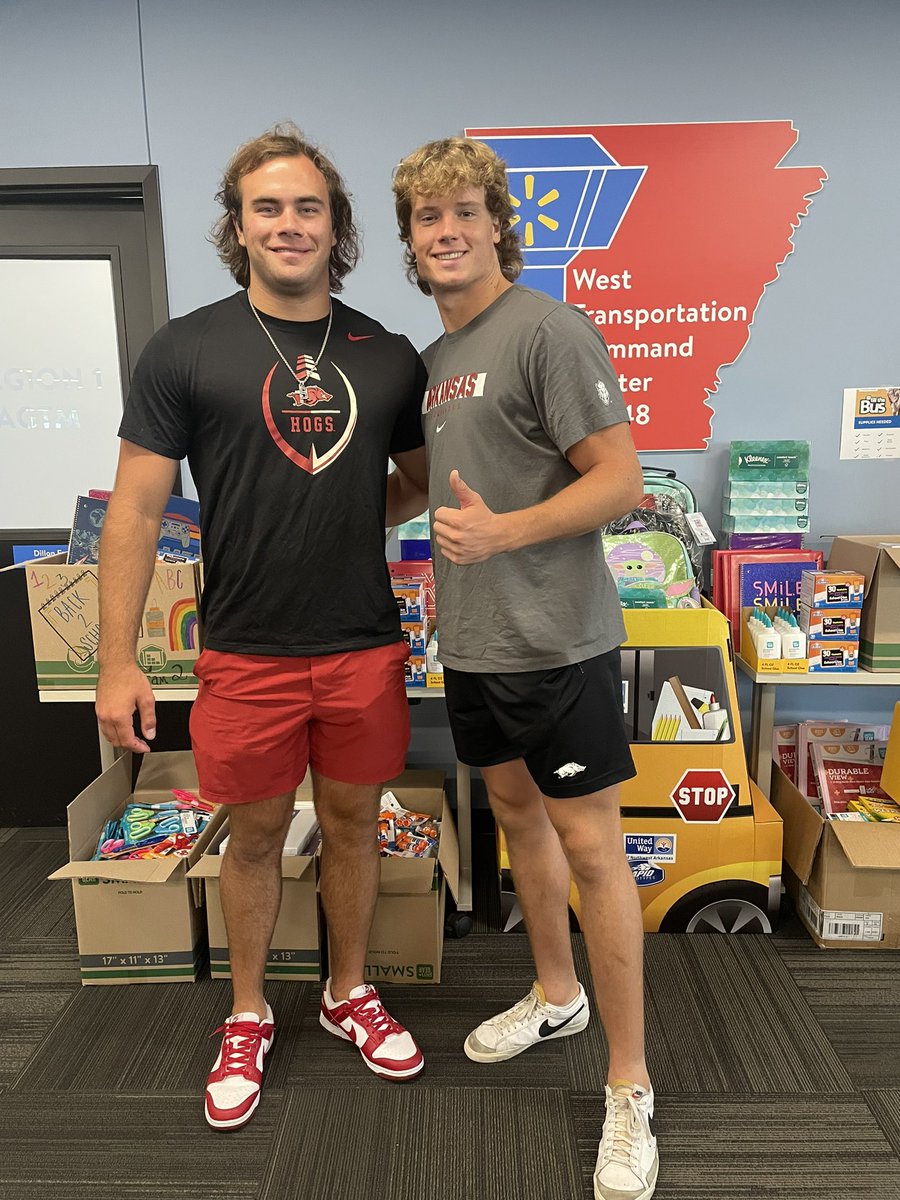 Arkansas Edge (@arkansasedgenil) on Twitter photo To wrap up the day:
Luke and Isaac helped collect boxes for <a href="/UnitedWay/">United Way</a> & @211Arkansas Fill the Bus Campaign 🎒
The collection pick-up continues on Monday with more ambassadors and we can’t wait to #FilltheBus 🚌
Proud of our athletes on this productive day! #ONEArkansas To wrap up the day:
Luke and Isaac helped collect boxes for <a href="/UnitedWay/">United Way</a> & @211Arkansas Fill the Bus Campaign 🎒
The collection pick-up continues on Monday with more ambassadors and we can’t wait to #FilltheBus 🚌
Proud of our athletes on this productive day! #ONEArkansas