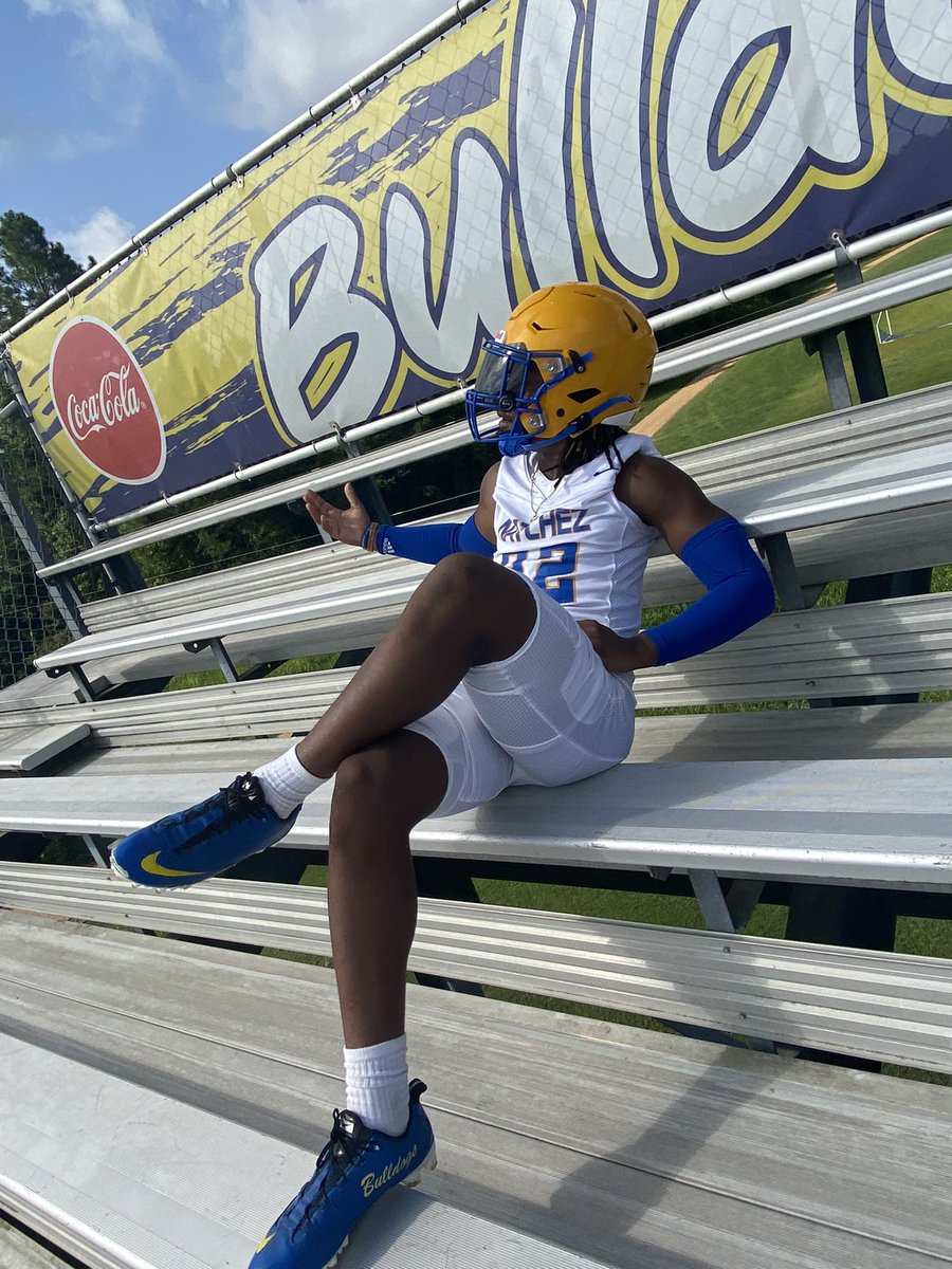 Junior season it’s that’s time🔵🟡⚪️ @Beastydoee_ @CoachFosselman @Coach_OConnor88 @Coach_Davis15 @SidFor6 @ChrisGriggs9 @MacCorleone74 @_CoachROB__ @phenompreps @PrepRedzoneMS