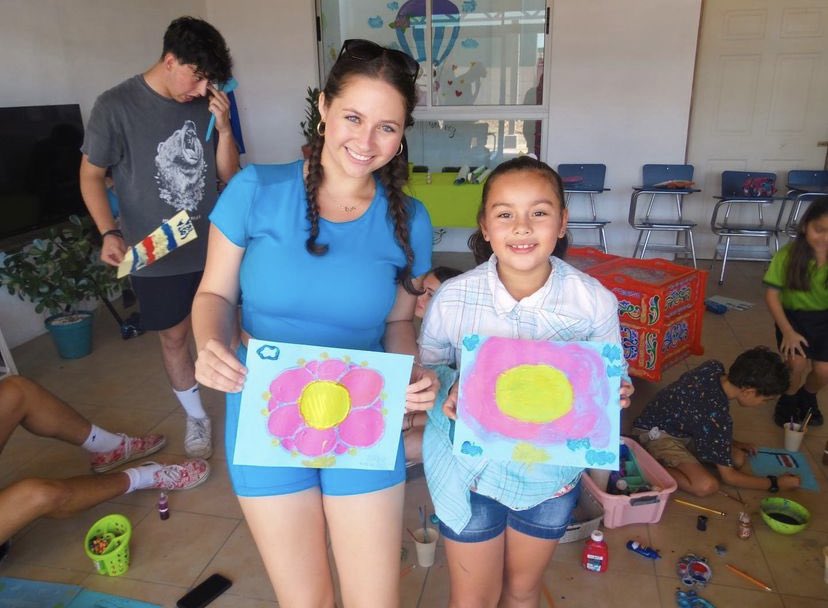 _alexisash's tweet photo. I had a wonderful time in Costa Rica staying with a host family whilst I completed 1 week of community service and then 1 week of eco-exploration! Highlights were painting a public school, marking a nature trail, and helping out at a local Montessori school. @arcosabroad https://t.co/k1TsxXuDDZ
