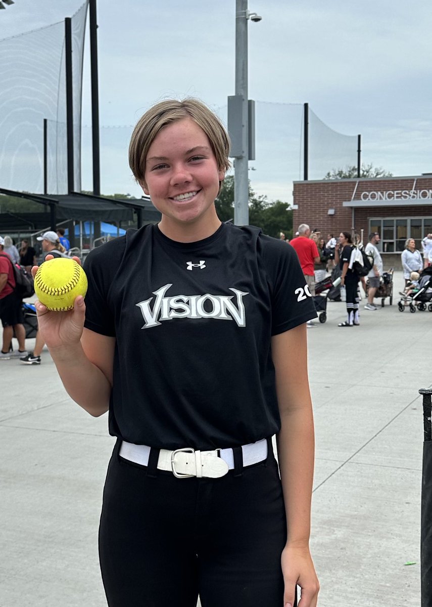 Taylor McKee, @SBUbearcats_SB commit, with a huge 💣 today at World Fastpitch Championships! Way to swing it this week, <a href="/TaylorMcKee24/">Taylor McKee</a>!!! <a href="/USAES_WFC/">WorldFPChampionship</a>