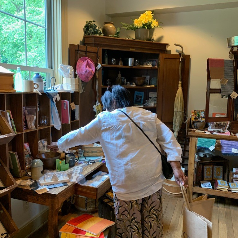 It's been a busy summer for our Senior Services Program! From thrift outings to zoo visits to wining and dining, our seniors have been all over the city! We're looking forward to seeing where they go next! 🚌💨🌇