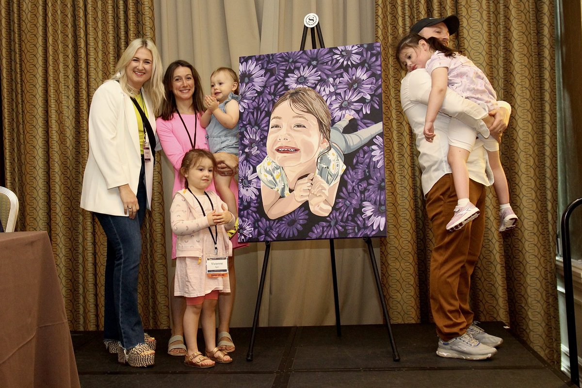 sassstudio_art's tweet photo. Unveiled my “Harper” portrait as part of @BeyondtheDx traveling rare disease advocacy exhibit at the annual @FamilieSCN2A conference in Boston today!
#advocacy #art #artwork #advocacyart #painting #portrait #raredisease #awareness #beyondthediagnosis #sassstudio https://t.co/eNVg2TDqls