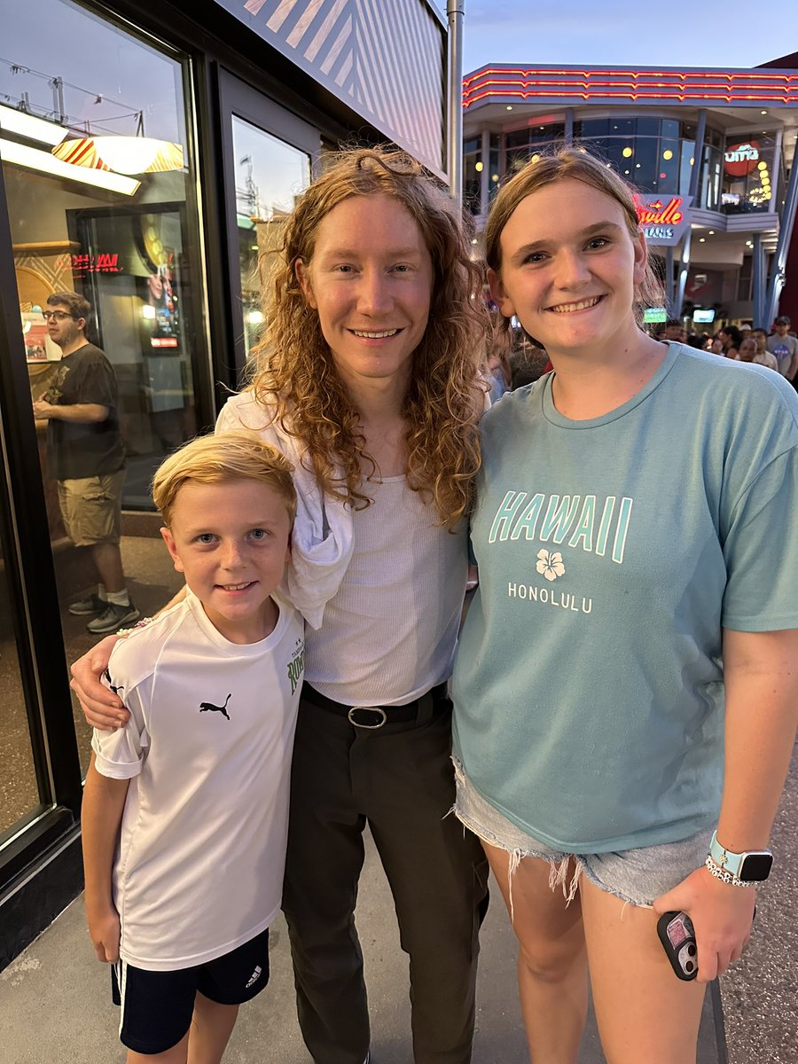 Well, we received our magic! The kids were SO excited to meet <a href="/zachwgrace/">zach grace</a> &amp; I was over the moon to get to chat with him again! This band brings me &amp; our fam so much joy! <a href="/flor/">f l o r</a> we missed <a href="/kylemhill/">kyle hill</a> &amp; <a href="/dylanwilliam23/">dylan bauld</a>