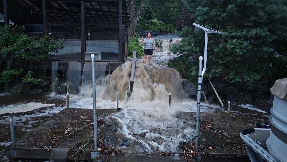 chookiemac's tweet photo. Welcome to 80 mm of water in 2 hours..
#whatclimatechange
#halifaxns
#boatsfloat https://t.co/9XSC2EwYuO