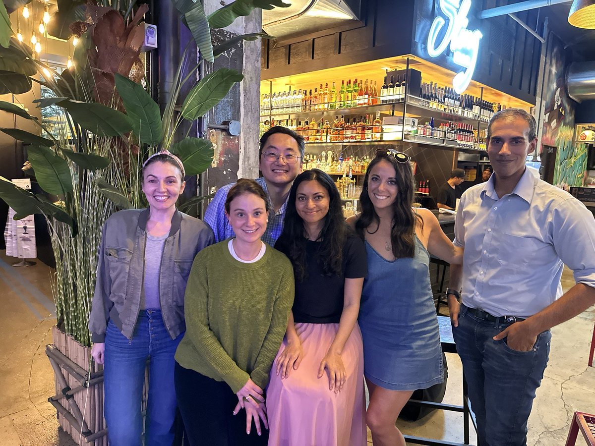 monamhamdy's tweet image. Serendipity forever. ♥️ 
@firstadopter @valpski @elizaorlins @nmathari @adesikan