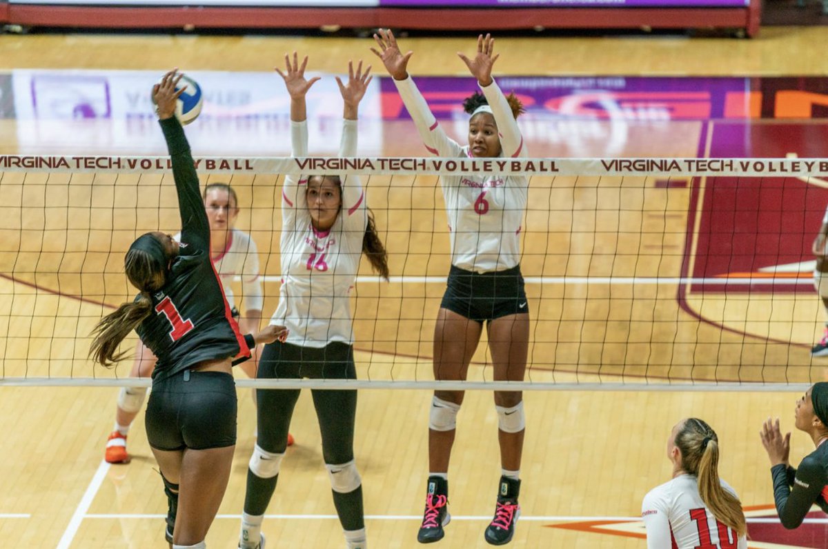 TheHokieWay's tweet photo. We all know #VTAlumni never lose their school spirit! Whether you’re wearing maroon and orange or visiting Blacksburg, there is no shortage of ways to support your favorite teams. Learn more about how to support our #studentathletes at: https://t.co/DvflSf6BrJ https://t.co/lGhOODWIjm