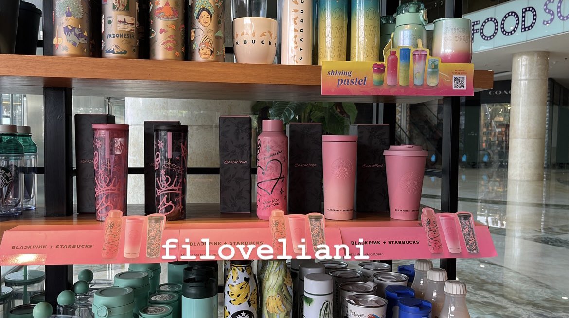 thvsbt's tweet photo. yang mau jastip blackpink starbucks boleh dm ya masih ditoko jd bisa langsung diorderin, fee bisa dibicarakan di dm #BLACKPINKxSTARBUCKS https://t.co/xIZMvfkLfI