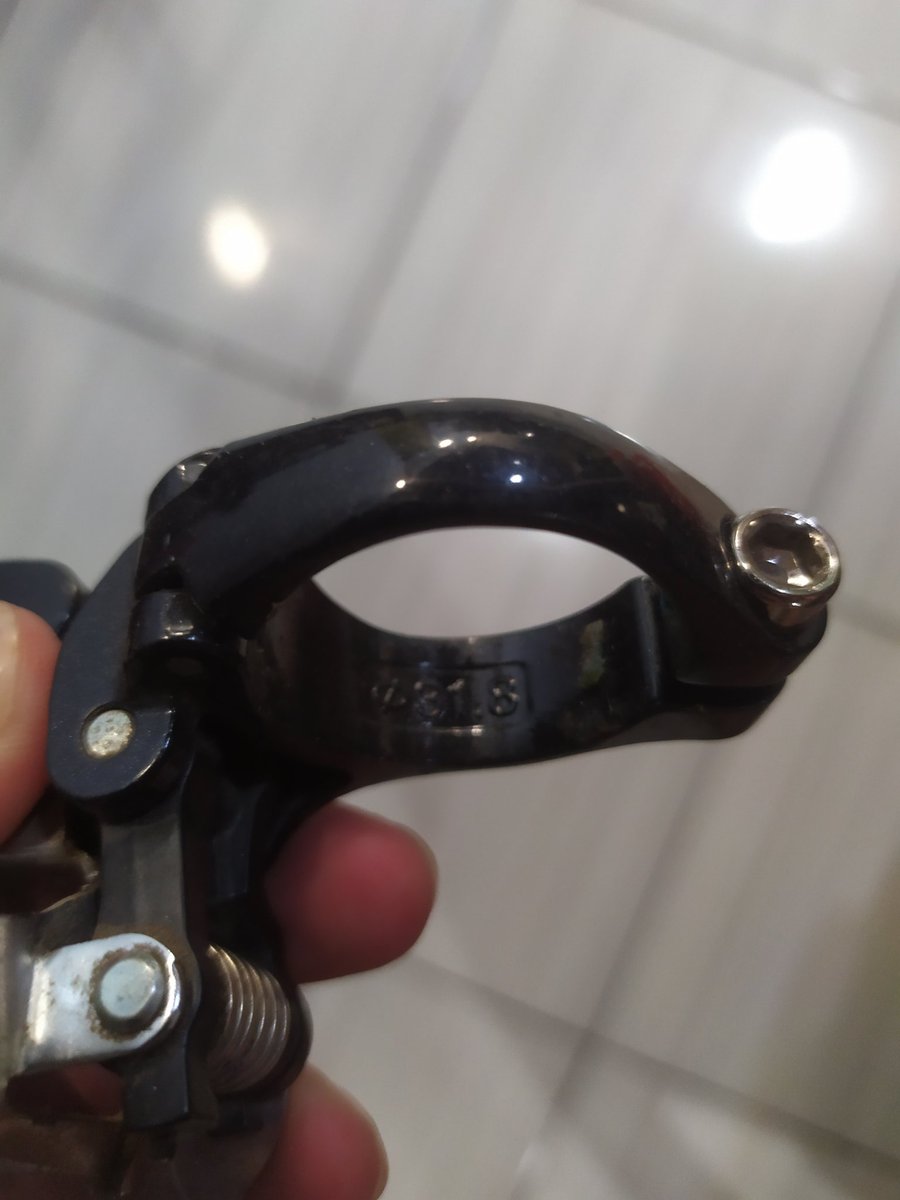 dimaseriana's tweet photo. Wts fd sora clamp 31.8 dual speed harga 200 rb kondisi like new lokasi tuban jawa timur #fnfjb https://t.co/5oGQTu5Iv1
