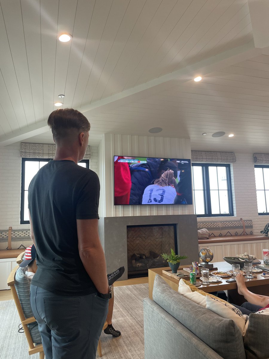GlennonDoyle's tweet photo. my wife stands whenever @alexmorgan13 gets hurt https://t.co/bt8AgYELGY