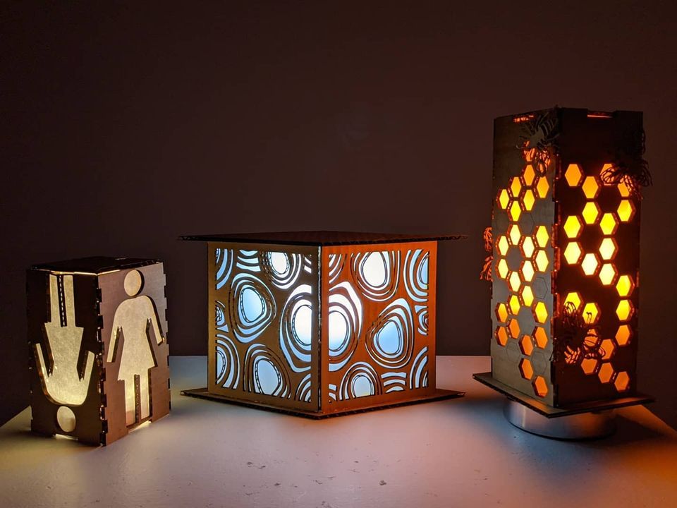 The students in Craig’s class cut cardboard on a Glowforge to make cool lanterns. 💡 IG: craig.coleman.art See more fun projects for students: bit.ly/3QldR1E