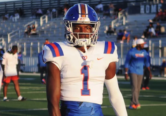 Video: @Rivals_Clint Rapid Reaction to Purdue landing @Football_Flyers dynamic DB @estltre check it out here https://t.co/mmFdLU9aKG https://t.co/zEzmDPwQfT