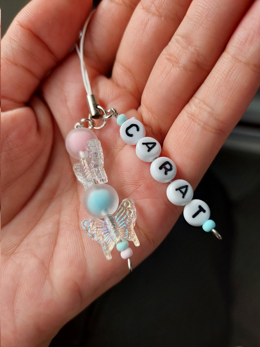 thvrai's tweet photo. omggg its so gorgeous pretty and cute!! ya Allah happy nya ππ bcs this is what i want exactly! sumpah cantik! the one and only handmade by @daissychains_ π©΅π©· she's the best! i ordered 10 of phone strap & bracelet! ckp je nk mcm mana, she will do creatively. thank u sm babeπ https://t.co/pQjjOc49t3