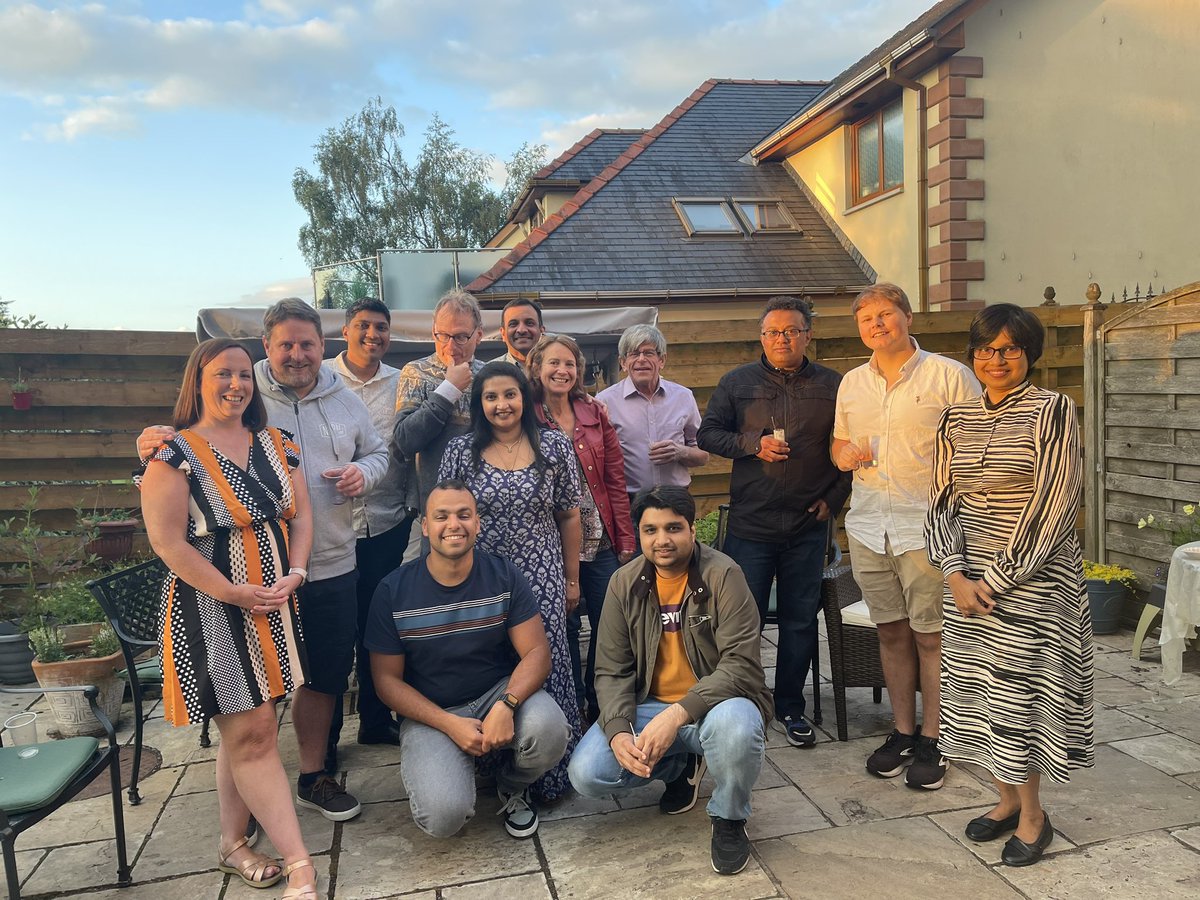 JKApollos's tweet image. A send off BBQ for Surgical Registrars completing their year @DGNHS (Magnus @MagnusJohnston and Peter @drpeteradel , Sp Doc Muneeb leaving for Vascular ST3 job ) with DGRI Consultant colleagues. 
Wishing them well in their career!