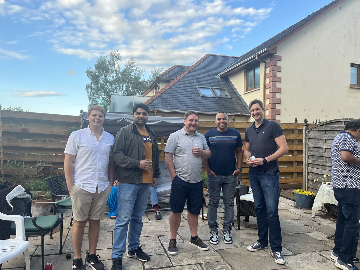 JKApollos's tweet image. A send off BBQ for Surgical Registrars completing their year @DGNHS (Magnus @MagnusJohnston and Peter @drpeteradel , Sp Doc Muneeb leaving for Vascular ST3 job ) with DGRI Consultant colleagues. 
Wishing them well in their career!