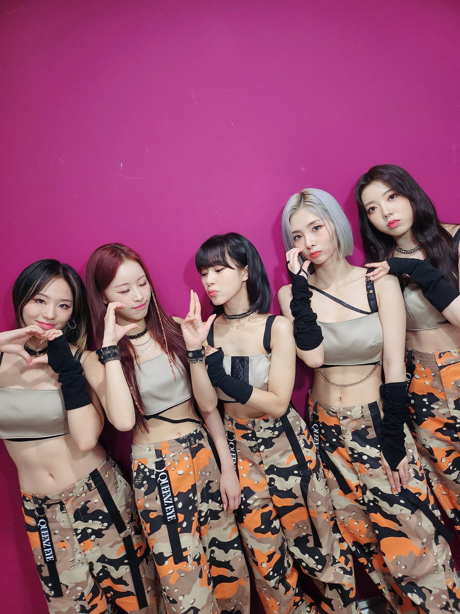 F1n2T82agAEcaMj?format=jpg&name=large