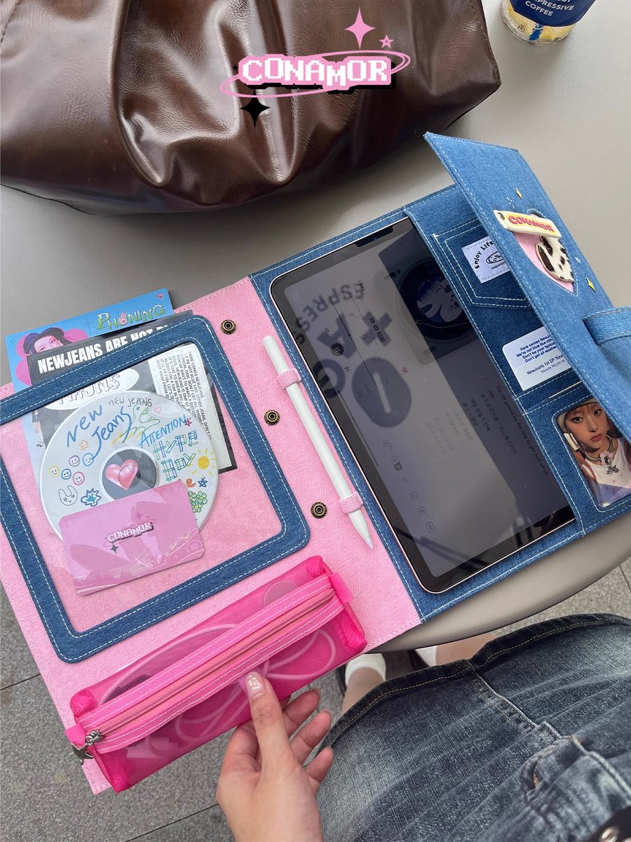 ningyucafe's tweet photo. hello oomfies may inch ba magpasabuy ng ConAmor ipad case / denim pin-up book under feta?? imma buy one and sayang yung box space if 1 lang bibilhin ko 🥹

w/o strap: ₱1550
w/ strap: ₱1630

isf tba! (nasa ₱70 per 0.1 lb) https://t.co/jE2rzVhlDH